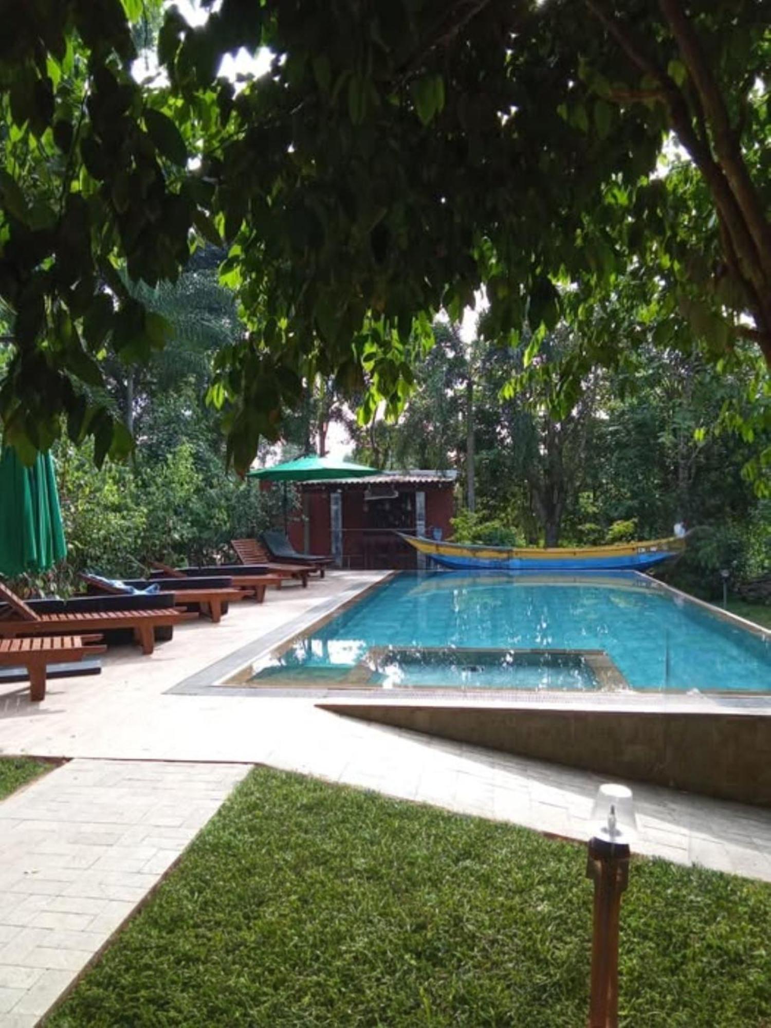Garcinia Leaf Hotel Hikkaduwa Ngoại thất bức ảnh