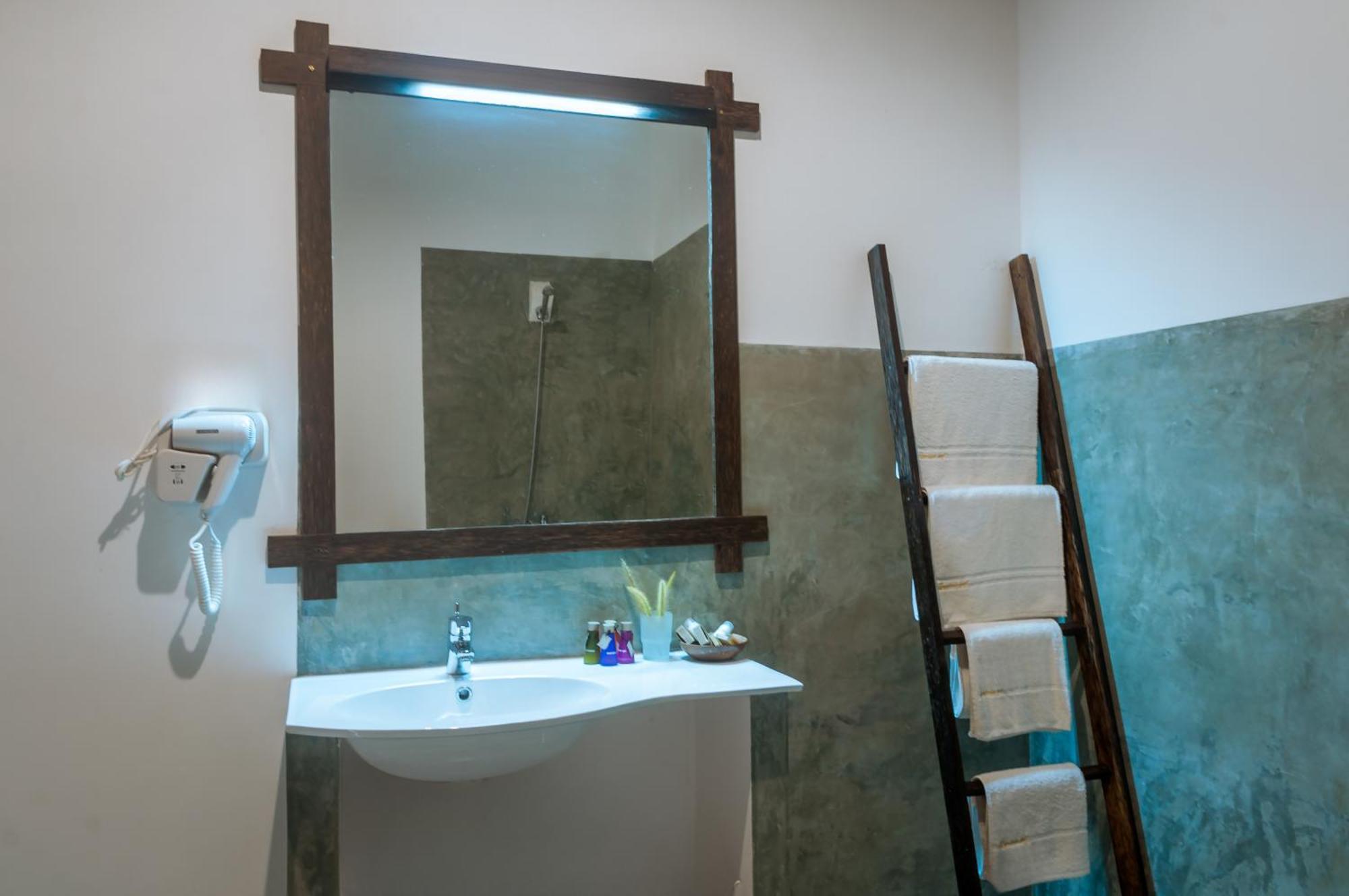 Garcinia Leaf Hotel Hikkaduwa Ngoại thất bức ảnh