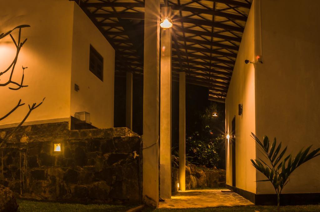 Garcinia Leaf Hotel Hikkaduwa Ngoại thất bức ảnh